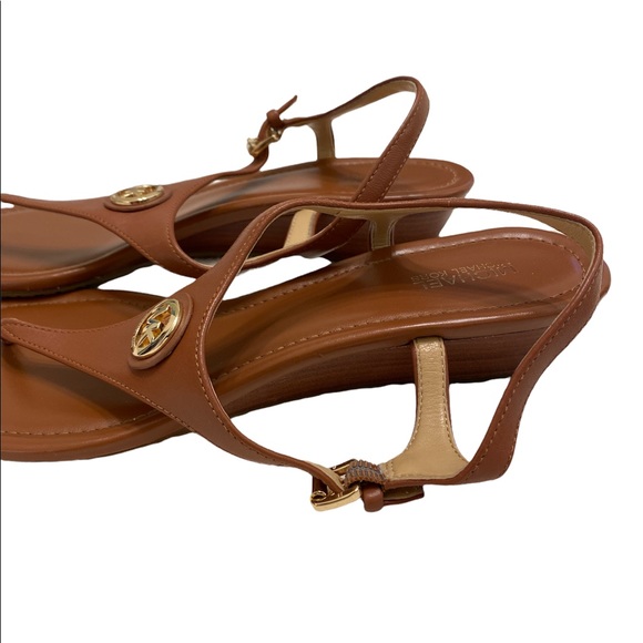 Michael Kors Sandle - Picture 3 of 7